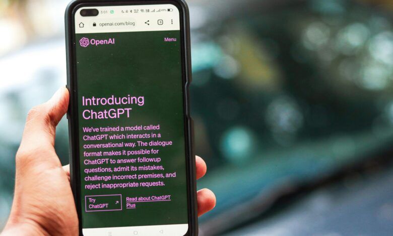 OpenAI виправить "підлесливий" ChatGPT