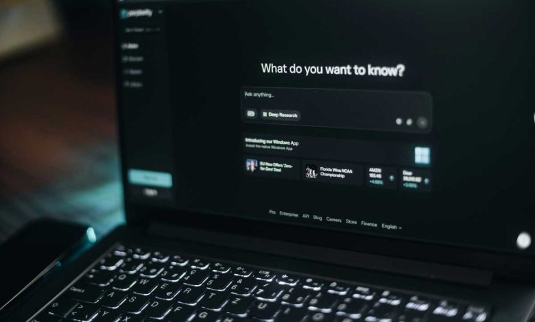 ChatGPT втратив понад половину ринку: частка AI-асистента OpenAI вперше впала нижче 50%