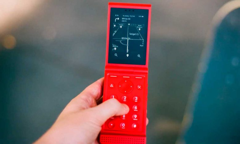 Light представила Light Flip — телефон-розкладачку з 5G і Light Phone OS за $299