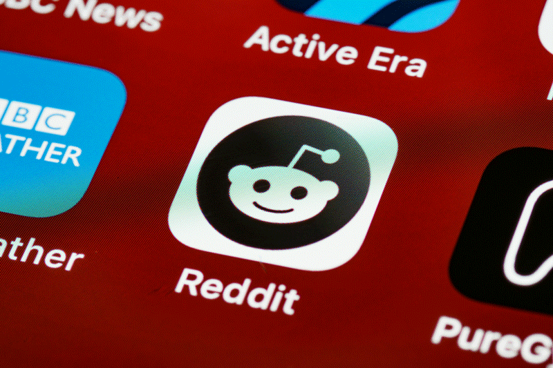 Reddit впроваджує AI-модерацію та поступово зменшує роль «карми»