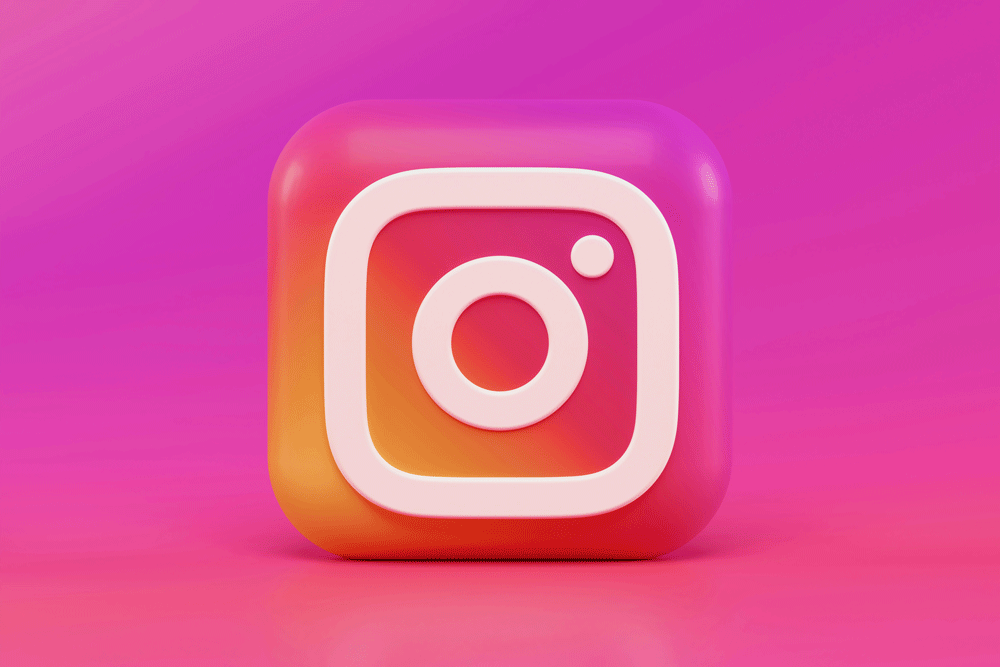 Instagram дозволив додавати позначені пости до основної сітки профілю